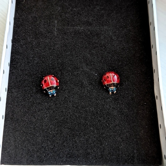 Sale! New Adorable Dainty Little Lady Bug Stud Earrings - Picture 7 of 11